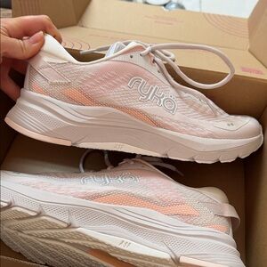 Ryka  Made For Women Utopia Ultra Flex Run Running Sneaker